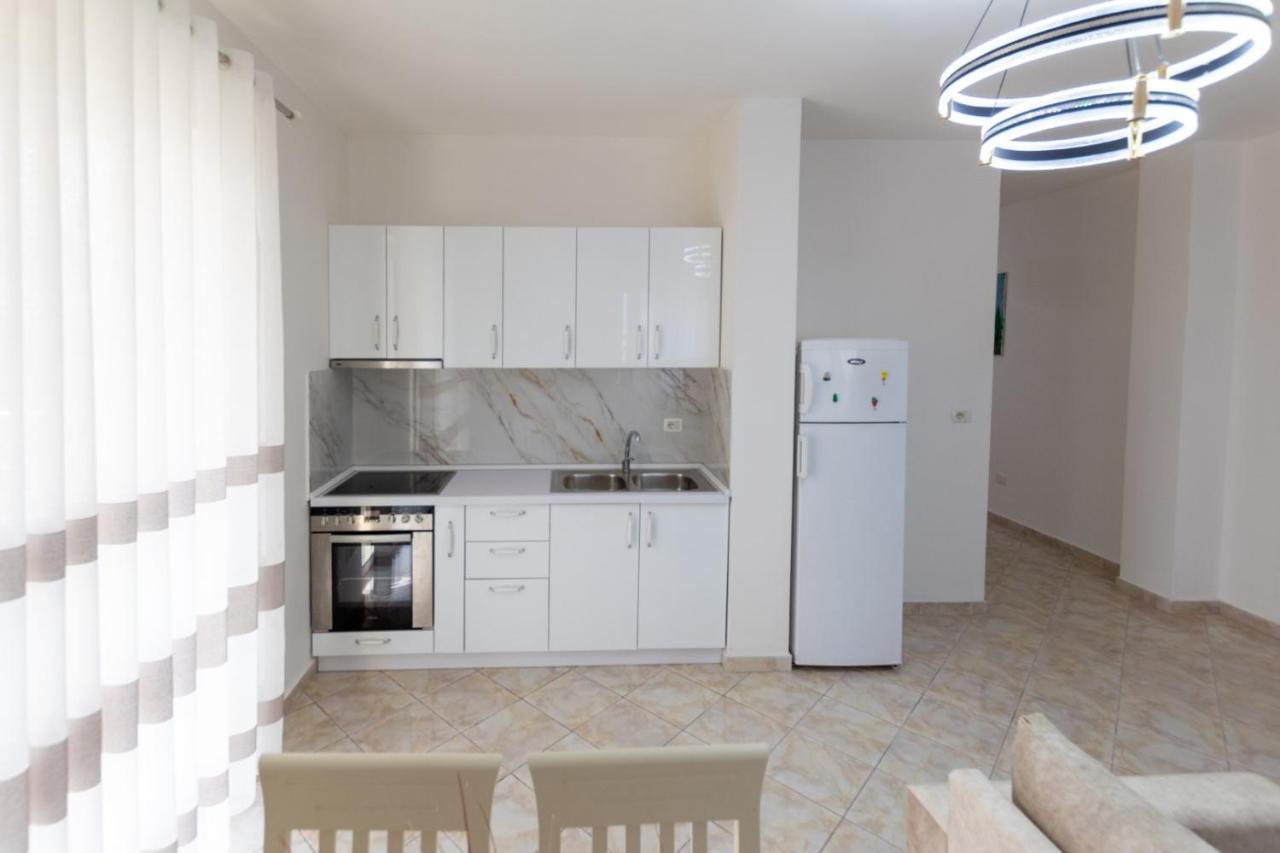 Spacious 2 Bedroom Apartment In Durres Beach Zewnętrze zdjęcie