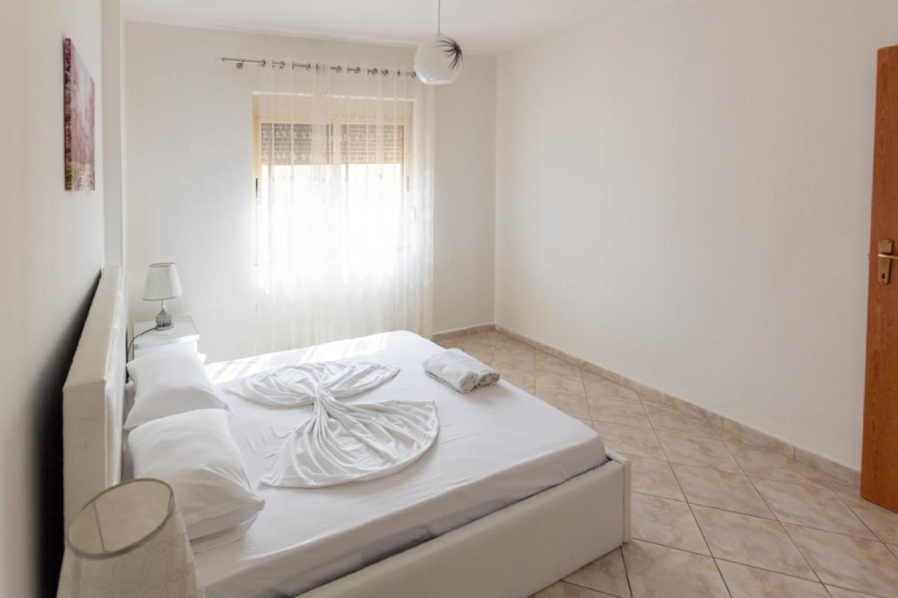 Spacious 2 Bedroom Apartment In Durres Beach Zewnętrze zdjęcie
