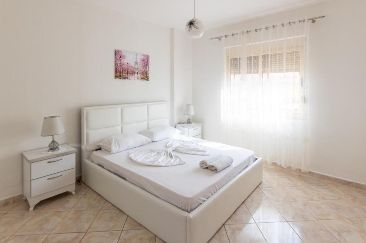 Spacious 2 Bedroom Apartment In Durres Beach Zewnętrze zdjęcie