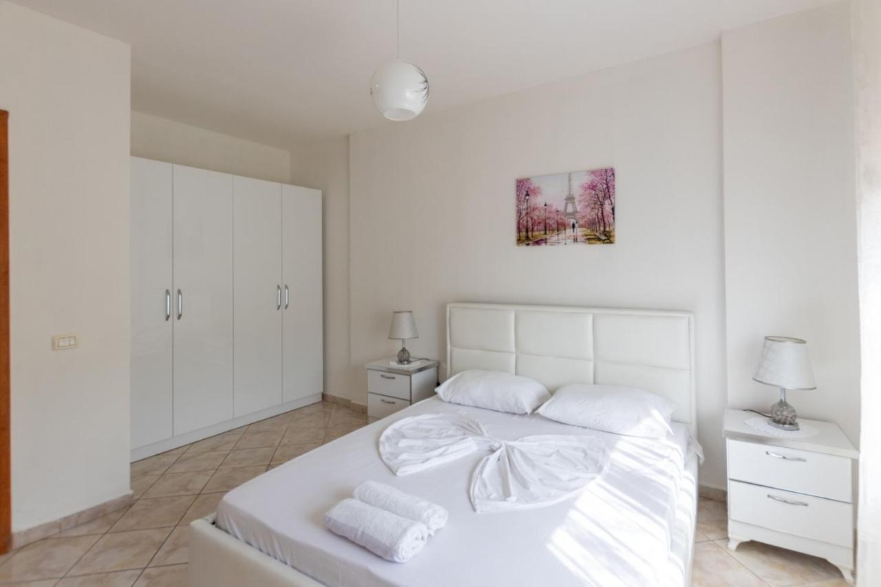 Spacious 2 Bedroom Apartment In Durres Beach Zewnętrze zdjęcie