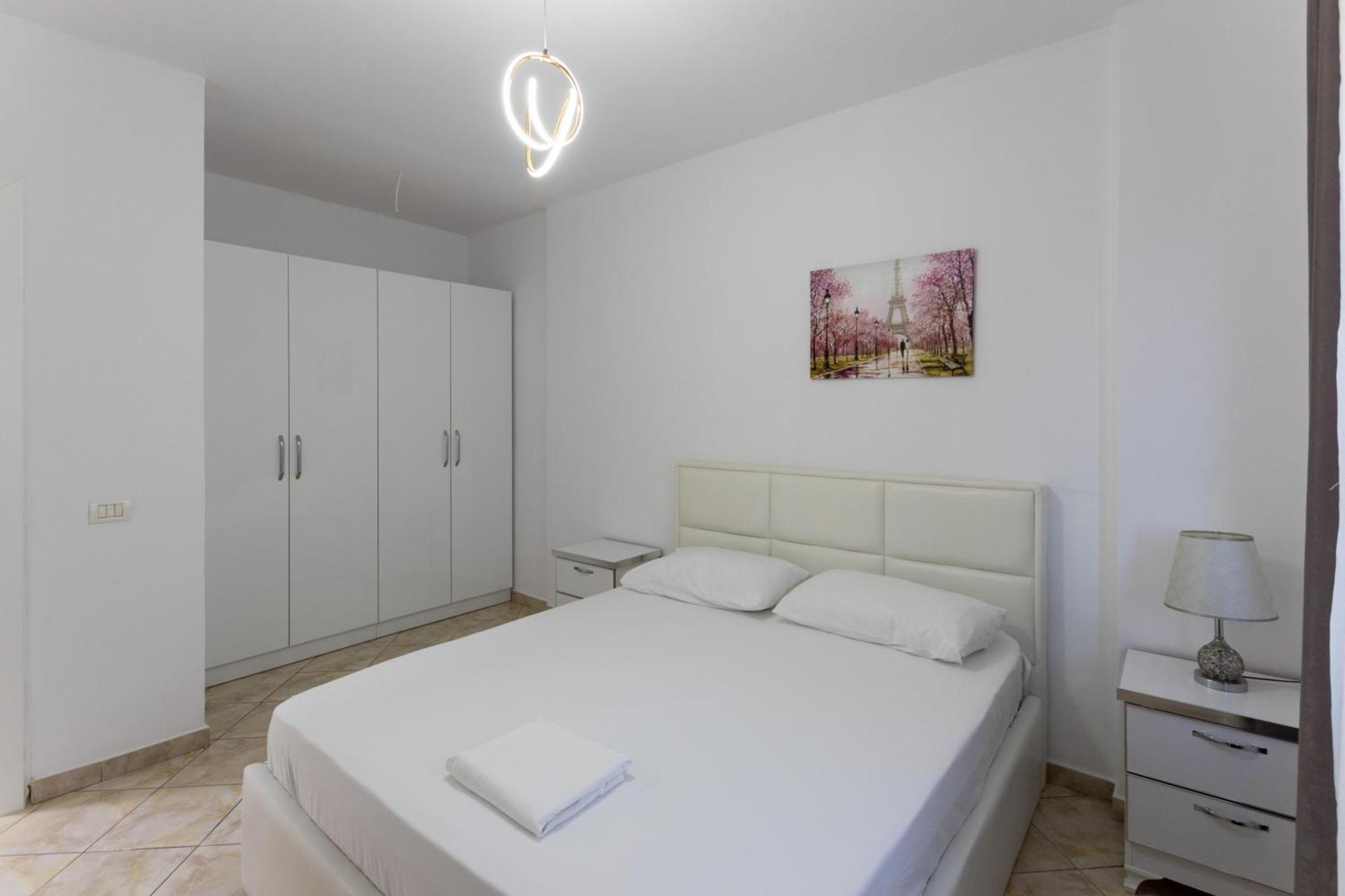 Spacious 2 Bedroom Apartment In Durres Beach Zewnętrze zdjęcie
